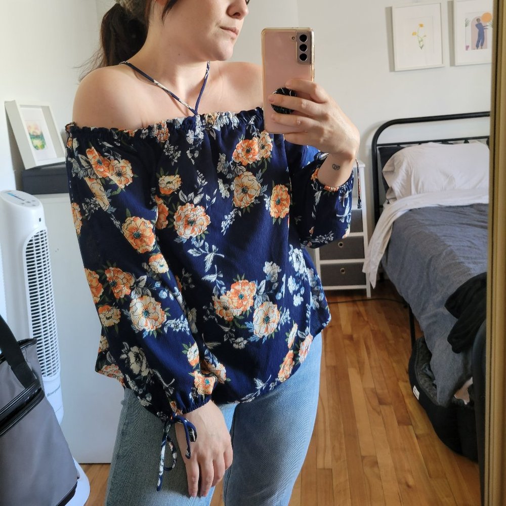 Floral Top / Cold Shoulder / Halter / Small